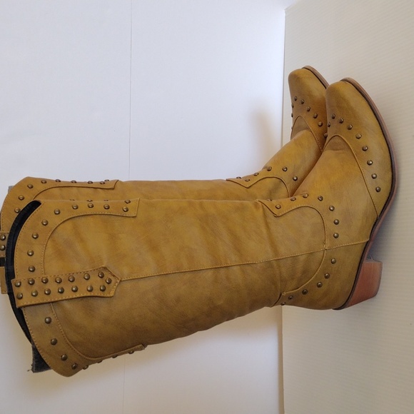 Woman’s Studded Vintage Cowgirl Western Boots Size 39 - Picture 3 of 7